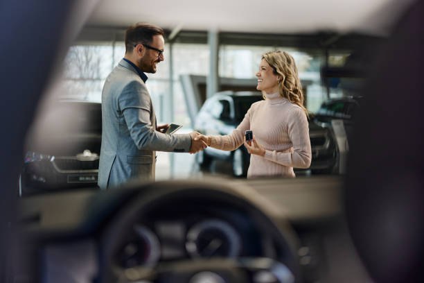 Private seller negotiating on selling a car through a dealership